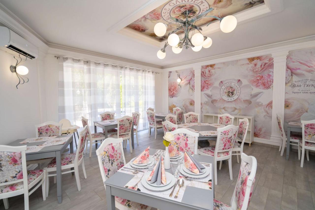 Villa Rose Garden Nyíregyháza Exteriér fotografie