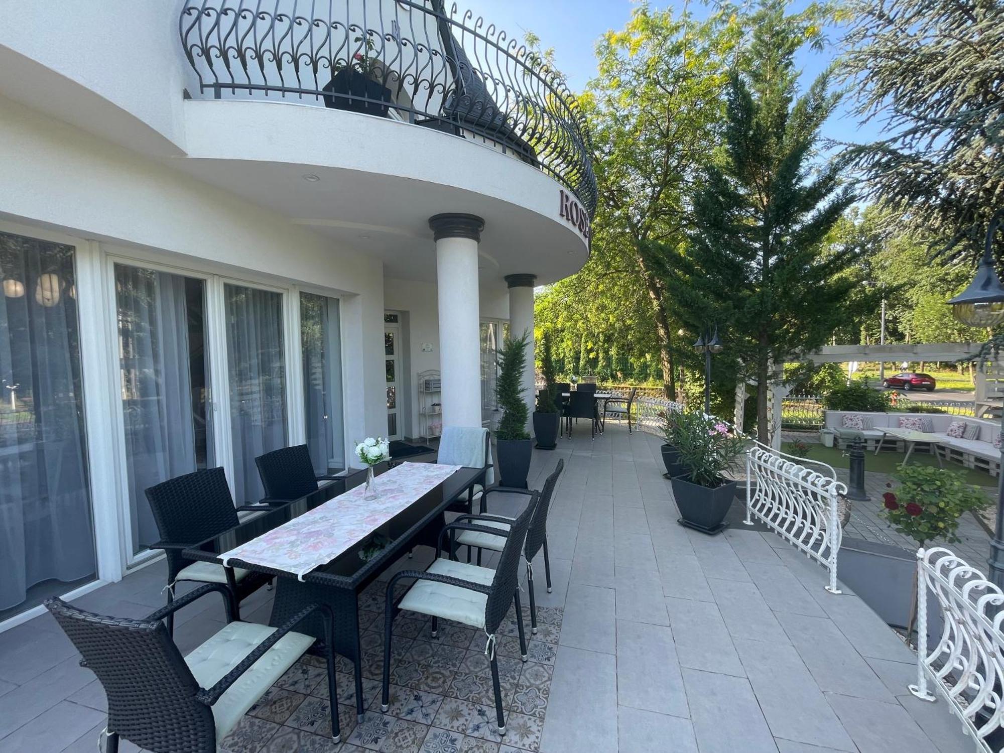 Villa Rose Garden Nyíregyháza Exteriér fotografie